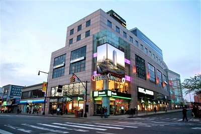 Queen's Crossing