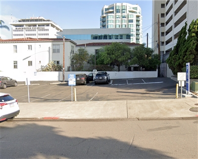 5th & Kalmia